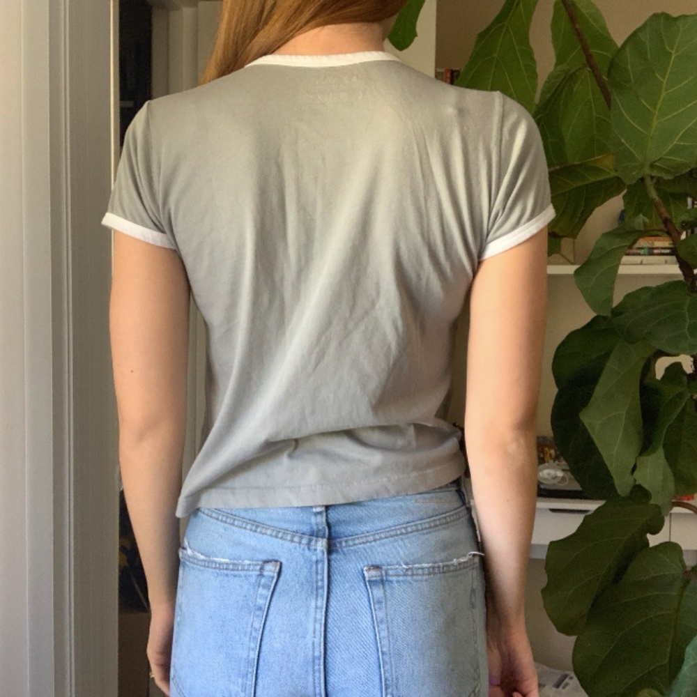 Jac Vanek Gray "Sorry I'm Late" Graphic T-Shirt - Picture 3 of 5
